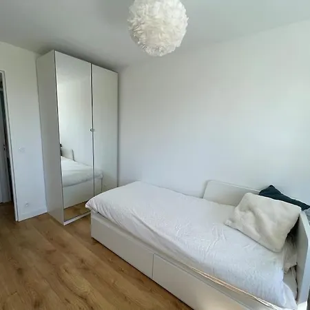 Bel Proche Paris, 3 Chambres, Balcon & Parc Apartamento
