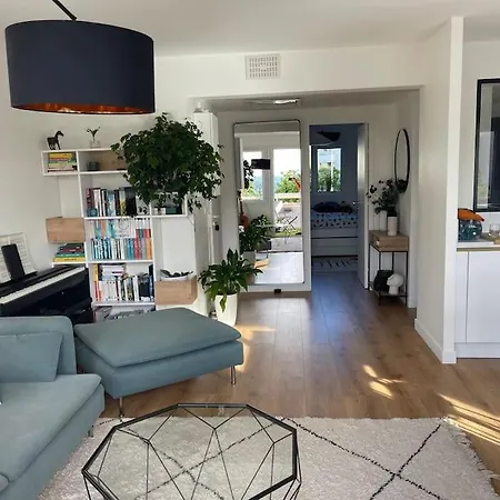 Bel Proche Paris, 3 Chambres, Balcon & Parc Suresnes
