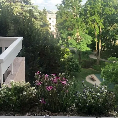 Bel Proche Paris, 3 Chambres, Balcon & Parc Apartamento